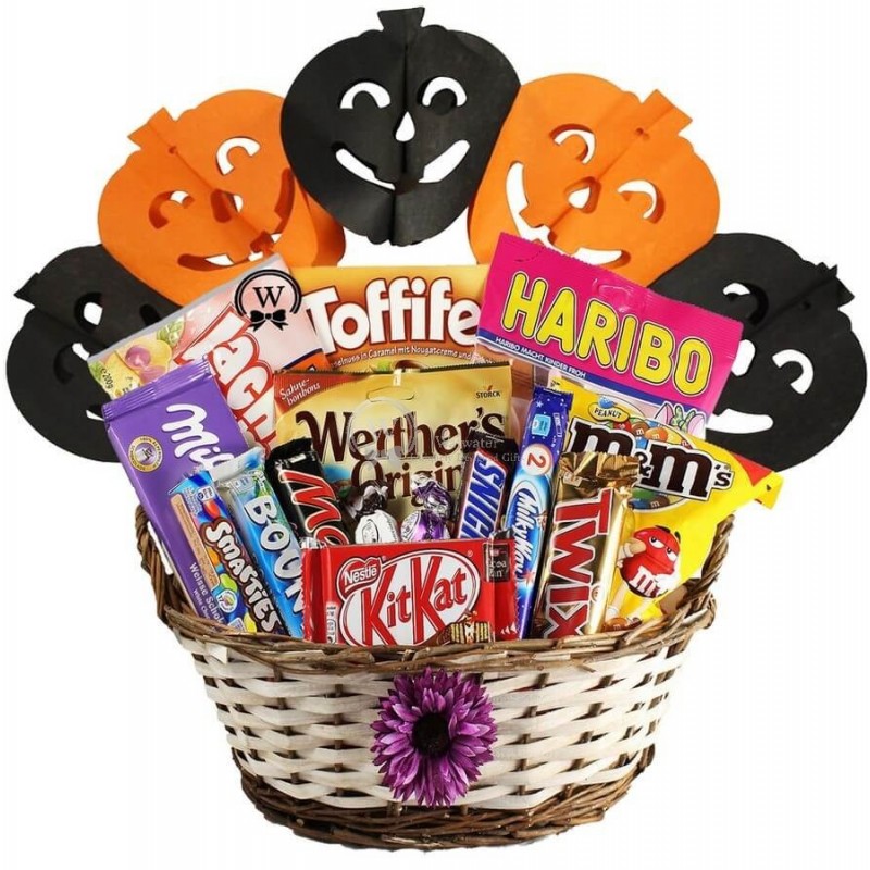 Special Halloween-Gift-Basket